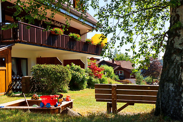 Hotel-Pension Kräutle - Willkommen am Feldberg im Schwarzwald, auf 1100 Meter Höhe zwischen Titisee und Schluchsee