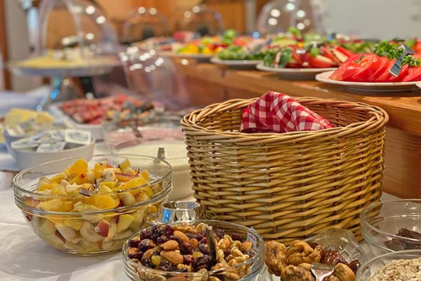 Mit einem reichhaltigen Frühstücksbuffet in den Tag starten