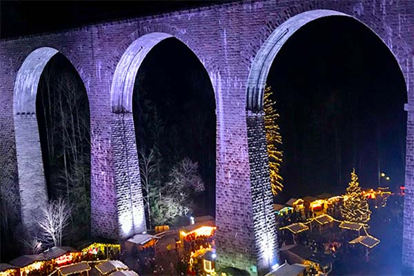 Weihnachtsmarkt in der Ravennaschlucht am Hofgut Sternen